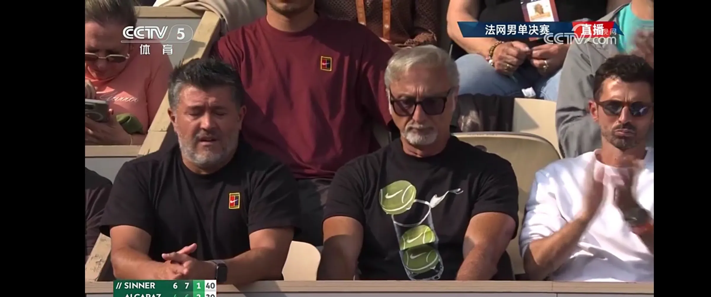 关于法甲赛程吃紧，阿贾克斯关键时刻内部沟通，管理层满意，年轻球员得到机会的信息开云棋牌官方